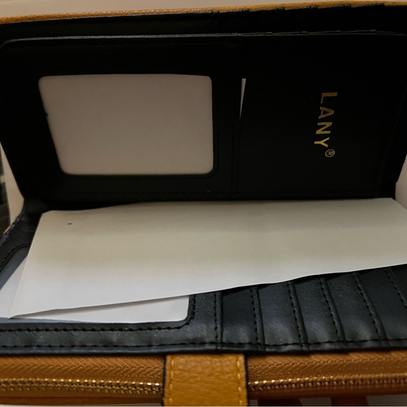 Betty Boop Wallet by Lany - Picture 5 of 8